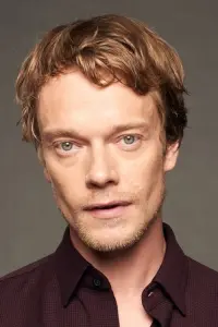 Фото Альфі Аллен (Alfie Allen)