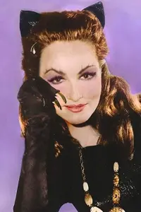 Фото Джулі Ньюмар (Julie Newmar)