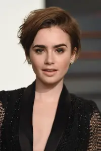 Фото Лілі Коллінз (Lily Collins)