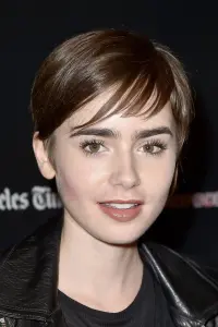 Фото Лілі Коллінз (Lily Collins)