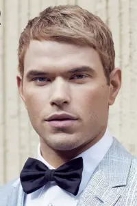 Фото Келлан Лутц (Kellan Lutz)