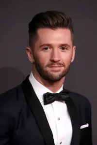 Фото  (Travis Wall)