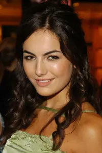 Фото Камілла Белль (Camilla Belle)