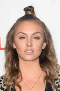 Фото  (Lala Kent)