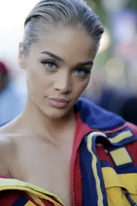 Фото  (Jasmine Sanders)