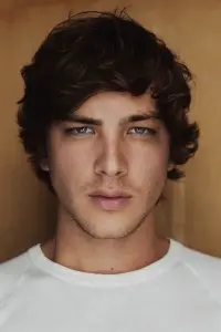 Фото  (Cody Fern)