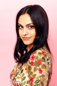 Фото Каміла Мендес (Camila Mendes)