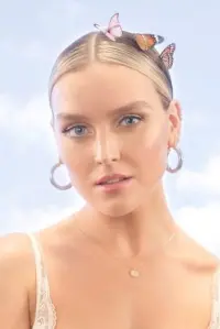 Фото  (Perrie Edwards)