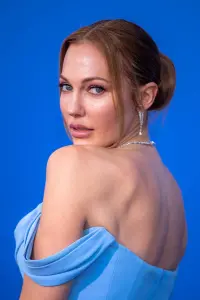 Фото  (Meryem Uzerli)