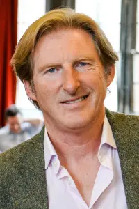 Фото Адріан Данбар (Adrian Dunbar)