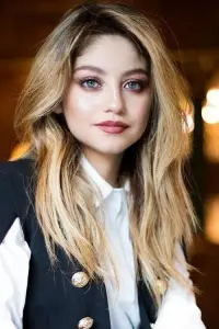 Фото  (Karol Sevilla)