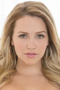 Фото  (Mia Malkova)