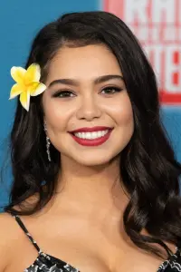 Фото Аулі Кравальо (Auli'i Cravalho)