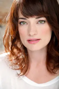 Фото  (Laura Michelle Kelly)