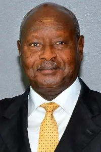 Фото  (Yoweri Museveni)