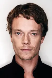 Фото Альфі Аллен (Alfie Allen)