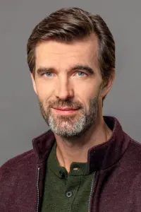 Фото  (Lucas Bryant)