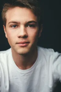 Фото Коннор Джессап (Connor Jessup)