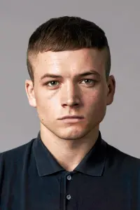 Фото Тарон Егертон (Taron Egerton)