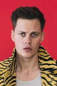 Фото Білл Скарсгард (Bill Skarsgård)