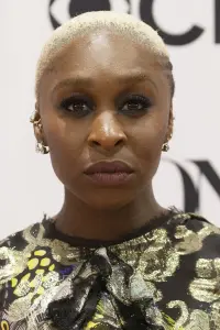 Фото Синтія Еріво (Cynthia Erivo)