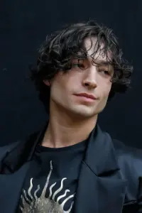 Фото Езра Міллер (Ezra Miller)