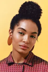 Фото Яра Шахіді (Yara Shahidi)