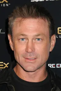 Фото Грант Боулер (Grant Bowler)