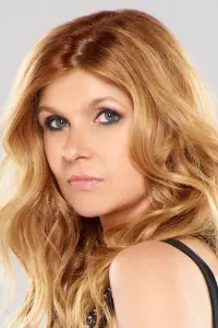 Фото Конні Бріттон (Connie Britton)