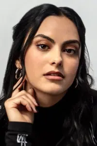 Фото Каміла Мендес (Camila Mendes)