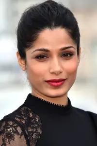 Фото Фріда Пінто (Freida Pinto)