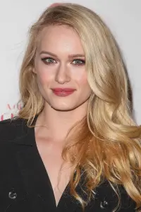 Фото Левен Рамбін (Leven Rambin)