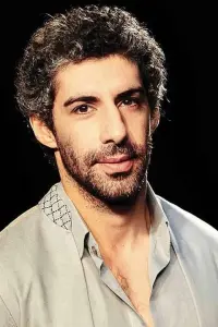 Фото  (Jim Sarbh)