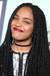 Фото Китай Енн Макклейн (China Anne McClain)