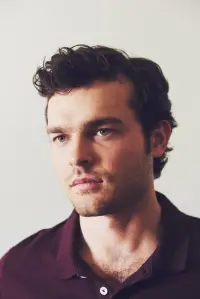 Фото Олден Еренрайх (Alden Ehrenreich)