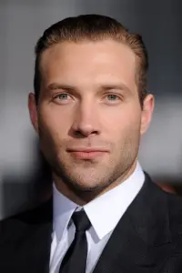 Фото Джай Кортні (Jai Courtney)