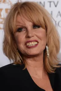 Фото Джоанна Ламлі (Joanna Lumley)