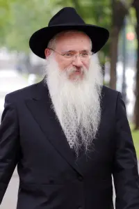 Фото  (Rabbi Manis Friedman)