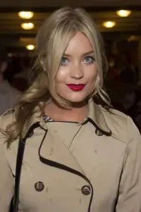 Фото  (Laura Whitmore)