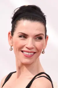 Фото Джуліанна Маргуліс (Julianna Margulies)