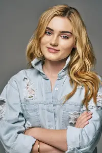 Фото Мег Доннеллі (Meg Donnelly)