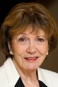 Фото  (Joan Bakewell)