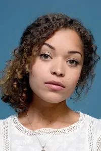 Фото Антонія Томас (Antonia Thomas)