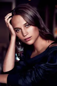 Фото Алісія Вікандер (Alicia Vikander)