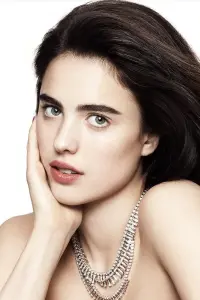 Фото Маргарет Квалі (Margaret Qualley)