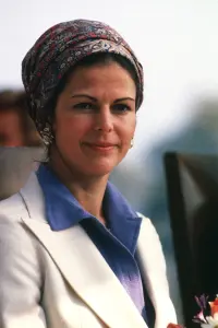 Фото  (Queen Silvia of Sweden)