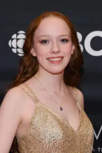 Фото  (Amybeth McNulty)