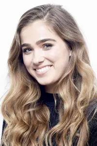 Фото Гейлі Лу Річардсон (Haley Lu Richardson)