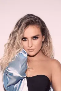 Фото  (Perrie Edwards)