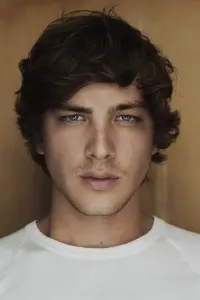 Фото  (Cody Fern)